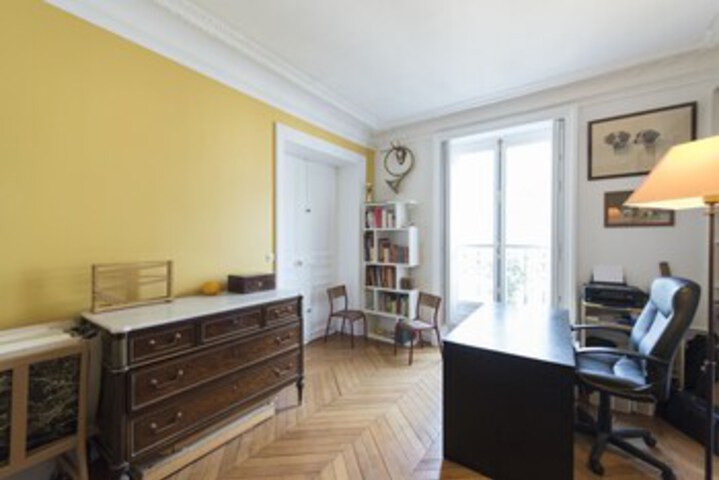 Room 6 of 19