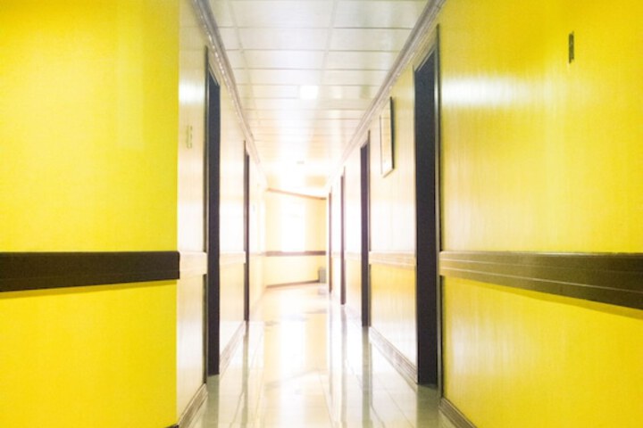 Ballroom/Hall 45 of 50