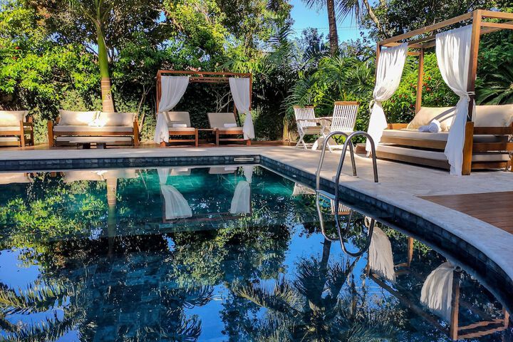 Pool 115 of 142