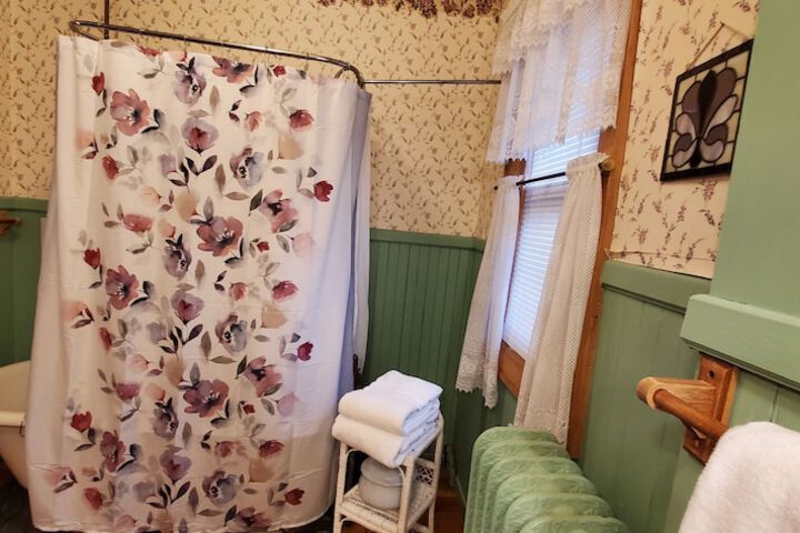 Room 45 of 80
