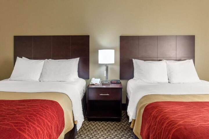Room 4 of 18