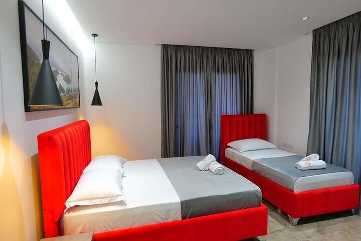 Room 40 of 137