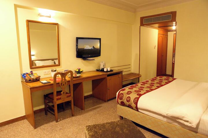 Room 10 of 49