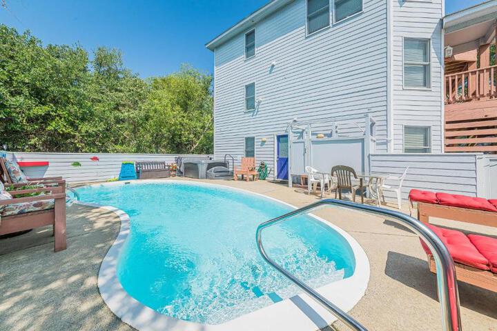 Knot a Care - Corolla Ocean Sands, 400 Yds to Beach, Pool, Hot Tub, Pool Table, Pets OK in Corolla, NC