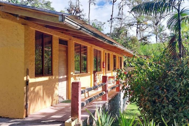 Mindo Loma Bird Lodge in Mindo