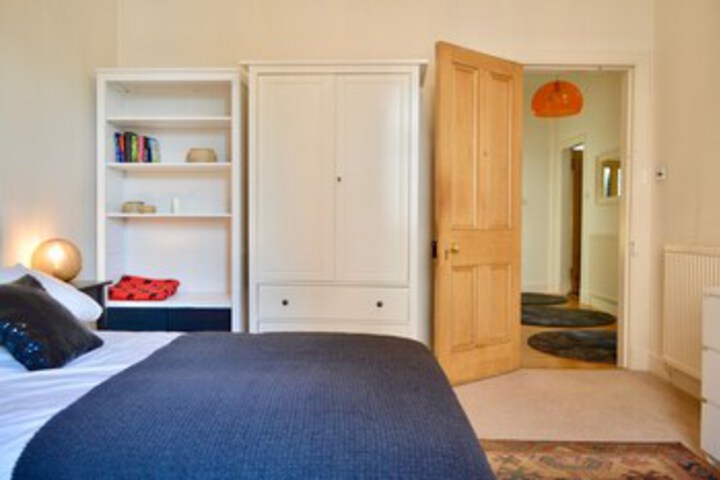 Room 15 of 22