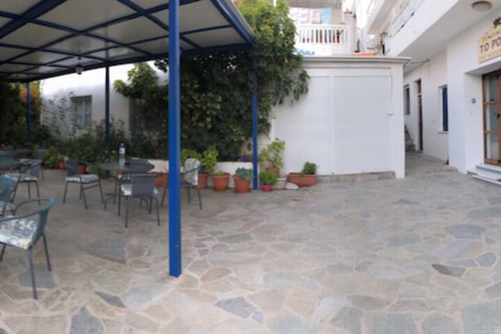 Hotel Exterior 18 of 24