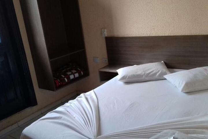 Room 7 of 38