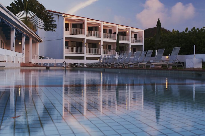 Pool Hotel