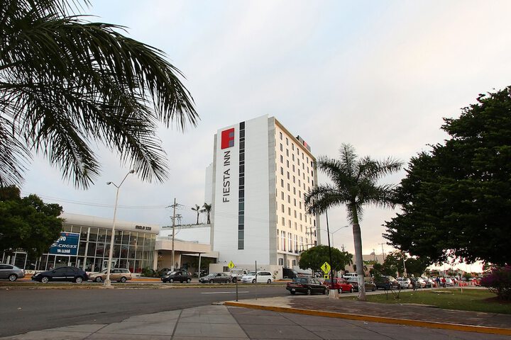 Hotel 77 of 78