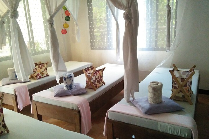 Room 52 of 102