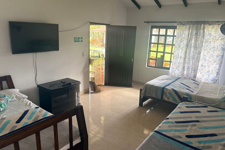 Room 2 of 20
