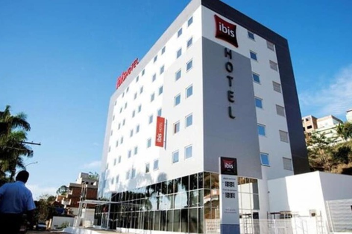 Hotel Entry