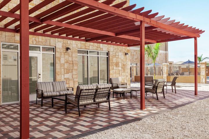 Terrace/Patio 33 of 36