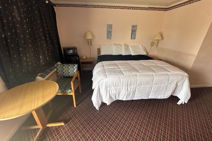 Room 4 of 31