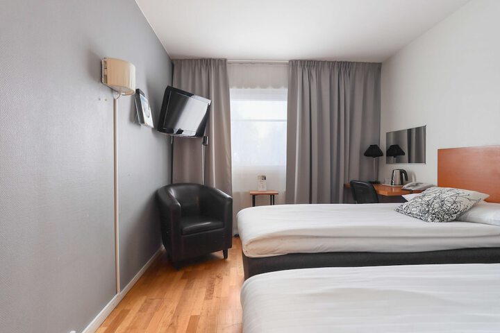 Room 14 of 51