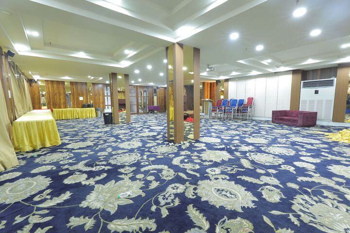 Ballroom/Hall 123 of 140