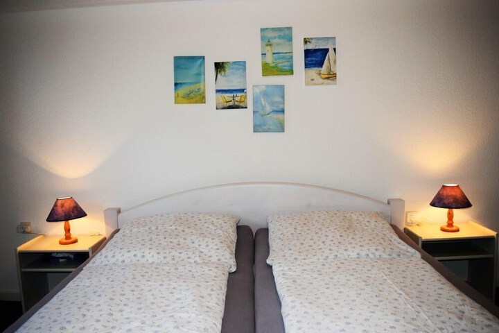 Room 13 of 30