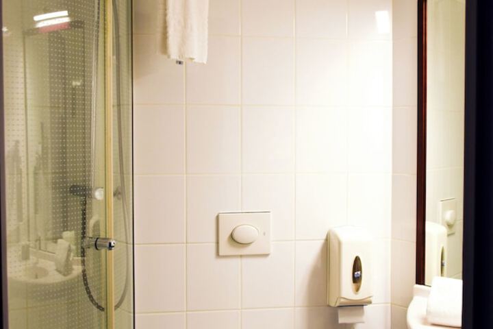 Room 29 of 60