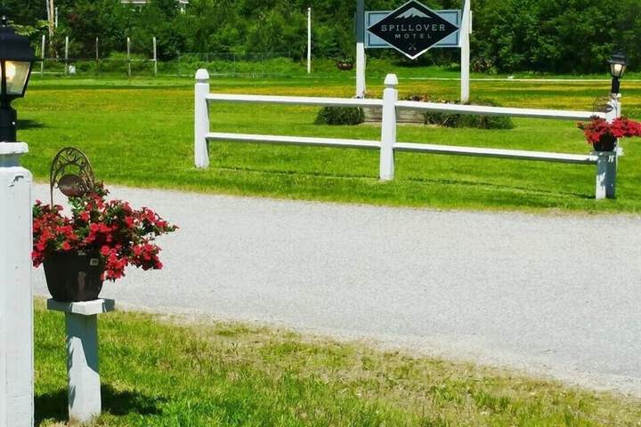 Property Grounds 28 of 44