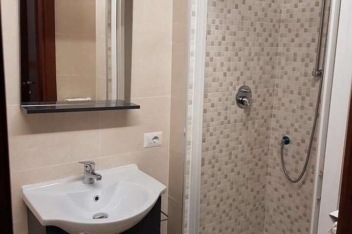 Room 18 of 35