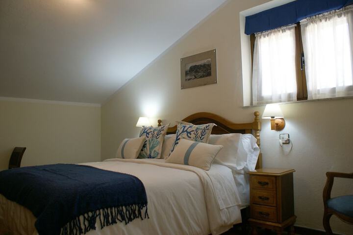 Room 6 of 27