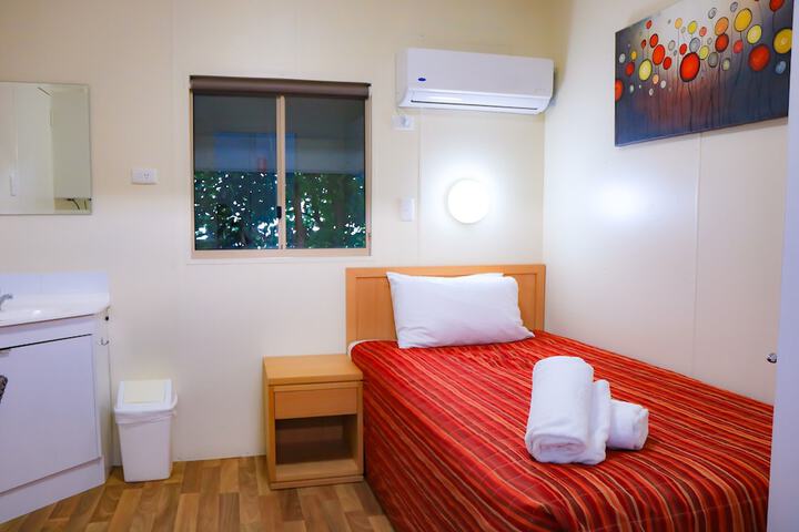Room 4 of 50