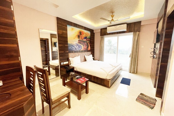 Room 9 of 40