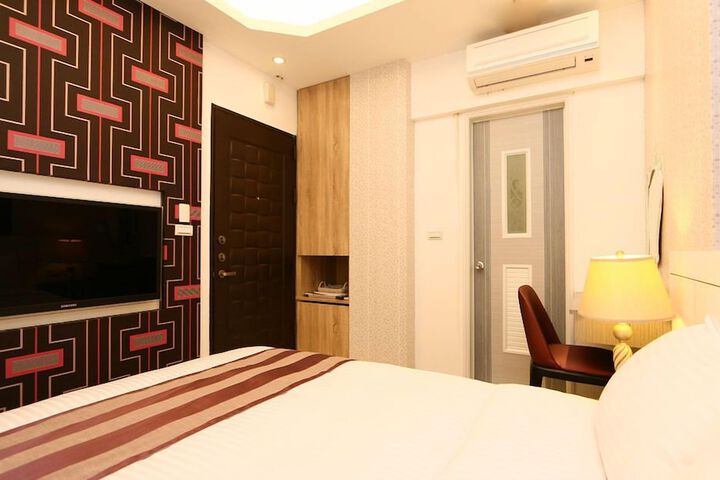 Room 21 of 30