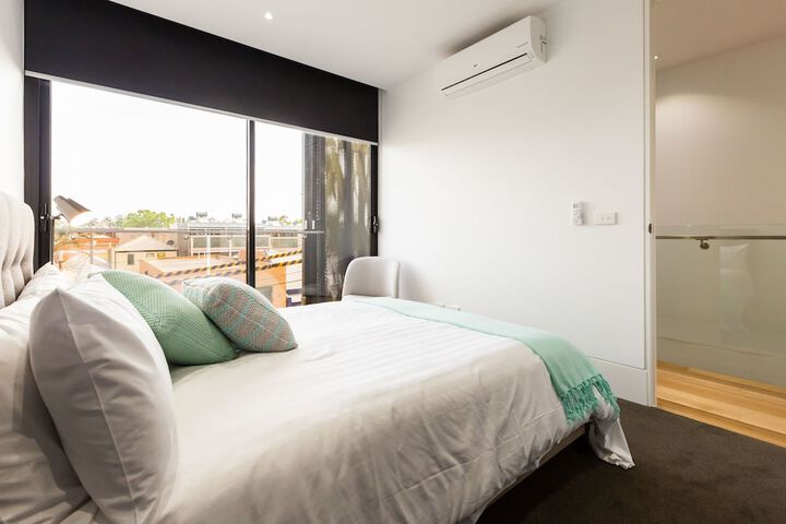 Room 7 of 28