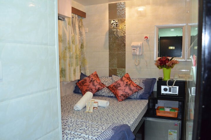 Room 15 of 61