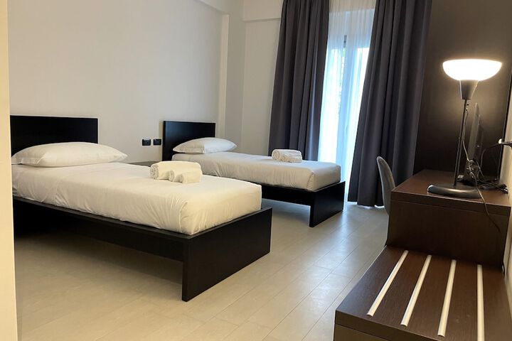 Room 13 of 21
