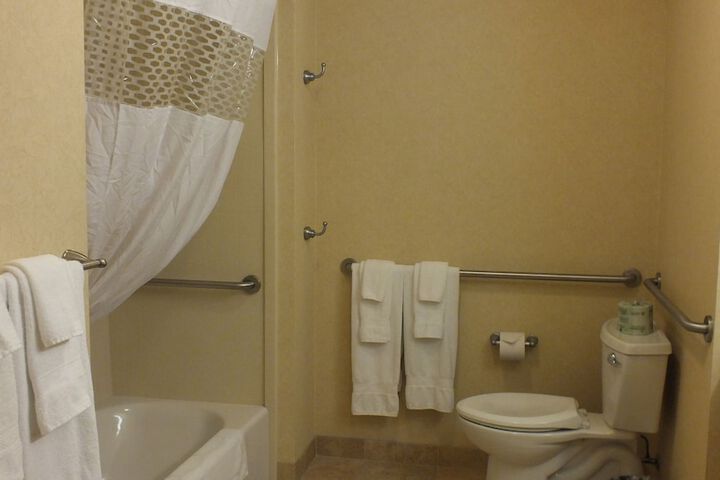 Room 47 of 75