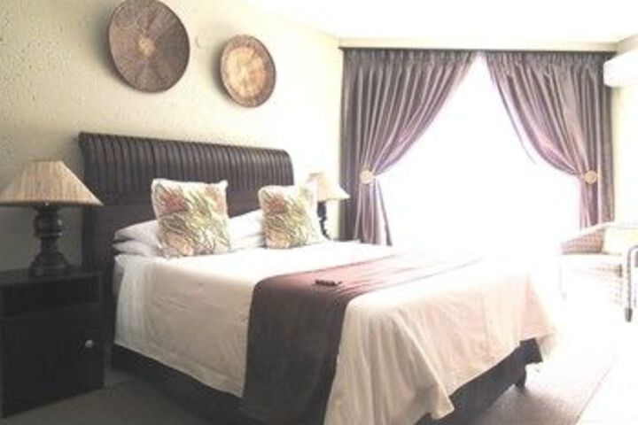 Room 10 of 33