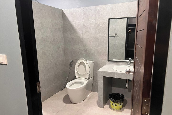 Room 36 of 46