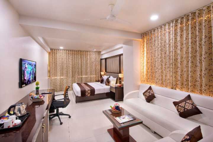 Room 16 of 43