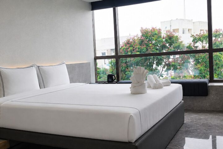 Room 3 of 18