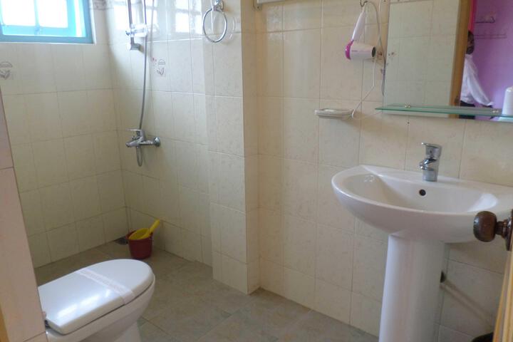 Room 2 of 5
