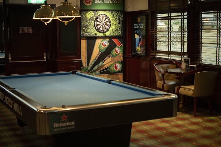 Lounge 193 of 290