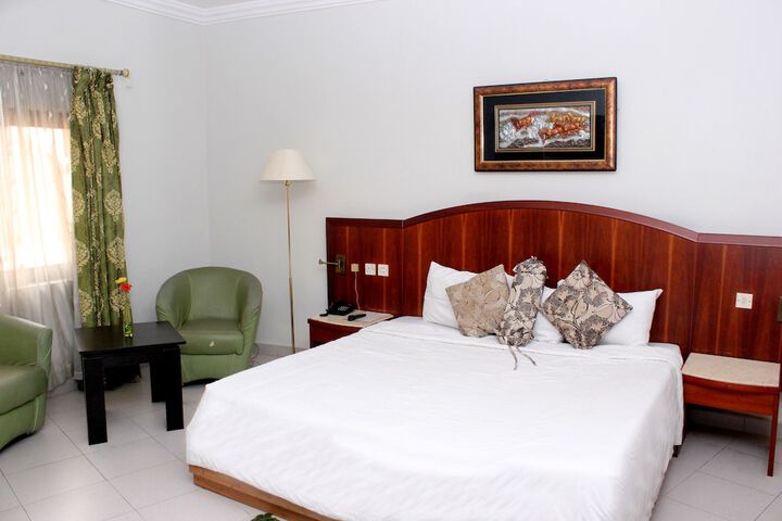 Room 5 of 20