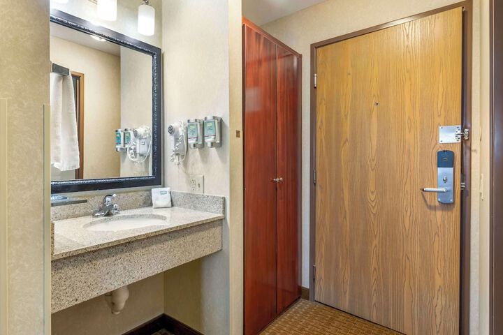 Room 10 of 36