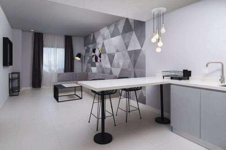 Room 13 of 34