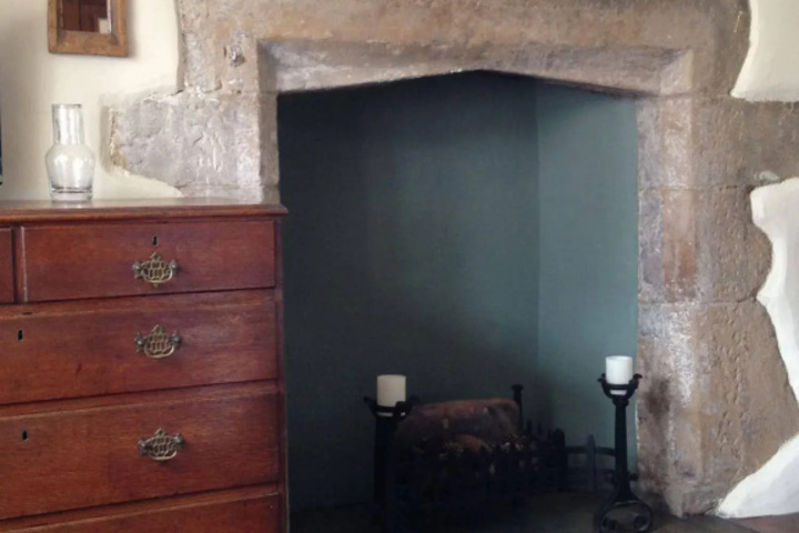 Room 5 of 15