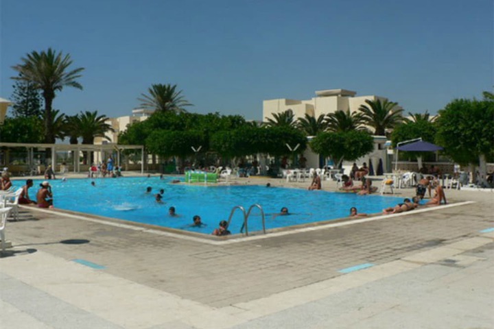 Pool 22 of 60