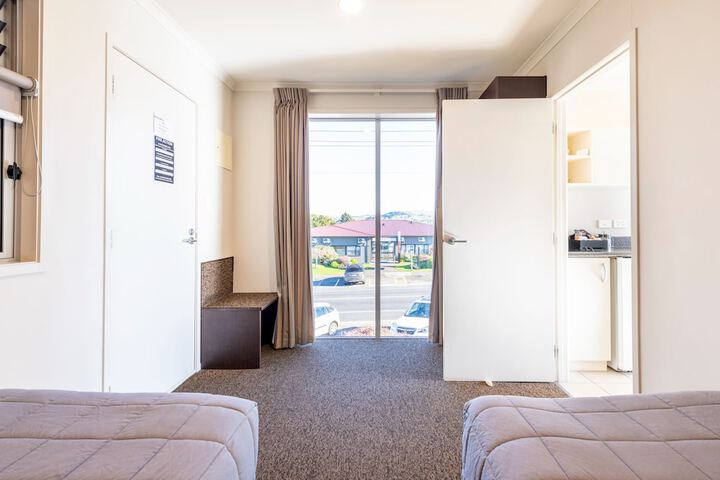 Room 8 of 79