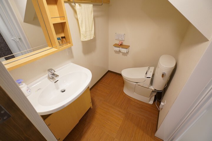 Room 60 of 96