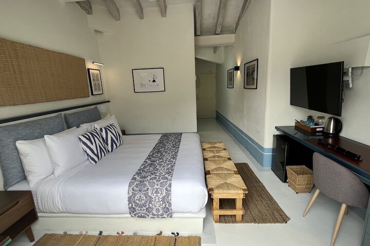 Room 50 of 144
