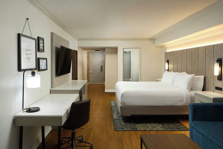 Room 20 of 63