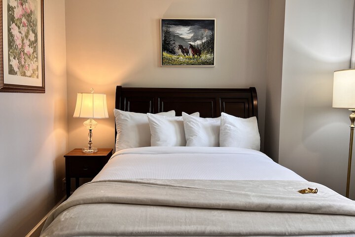 Room 13 of 44