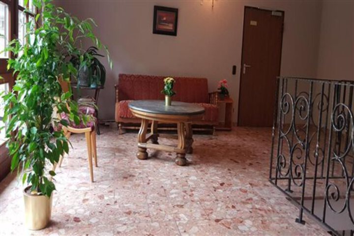 General 5 of 8